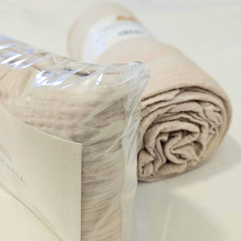 ANNE&MIKAEL Muotoonommeltu harso aluslakana (60x120cm) - Oat beige