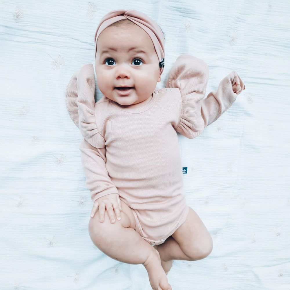 Babystyling vauvan vaatteet, ruffle body rose.