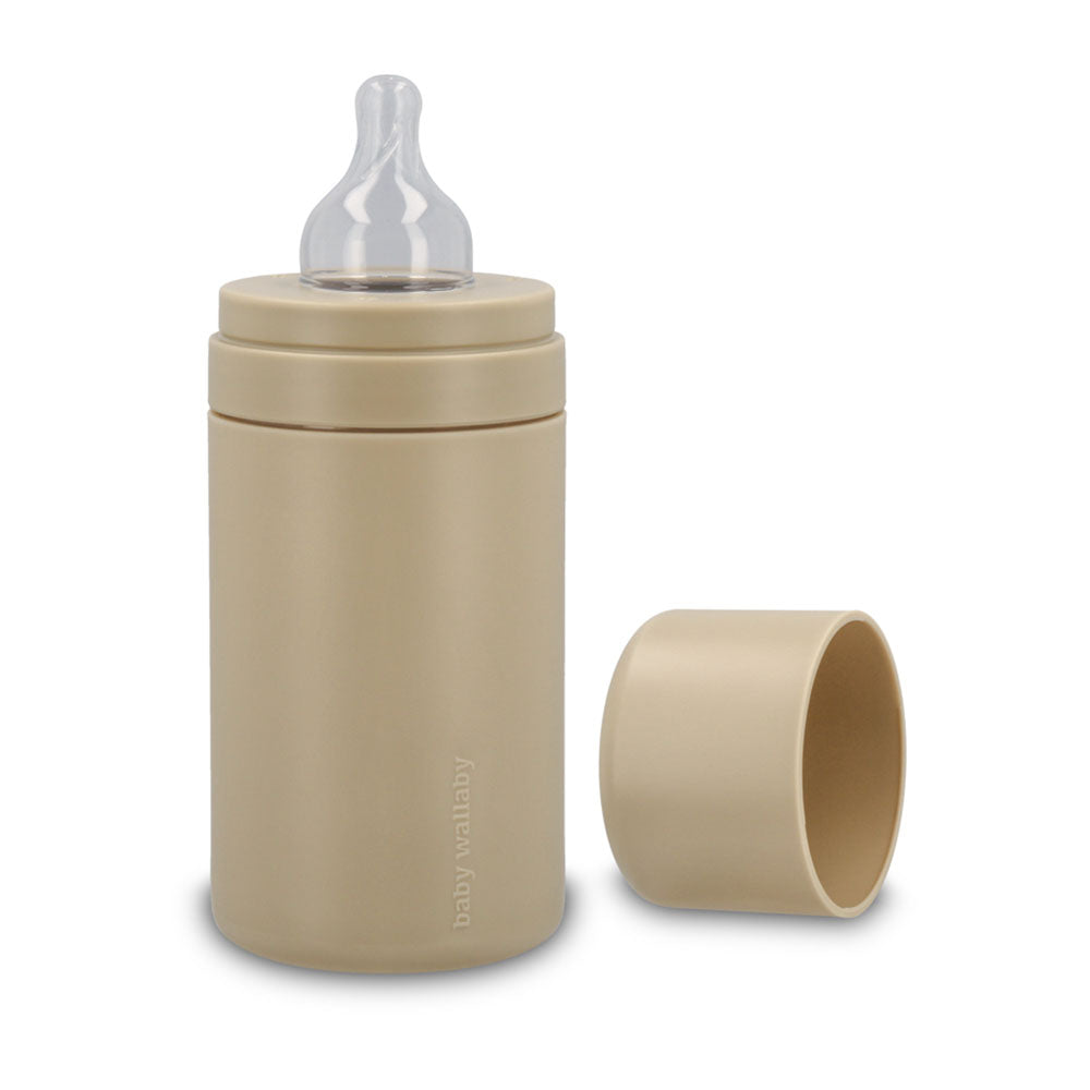 Baby Wallaby beige tuttipullo 240ml silikonisella tuttiosalla.