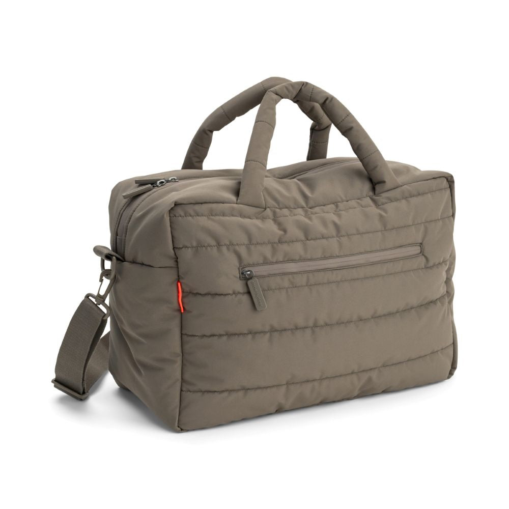 DONE BY DEER Hoitolaukku Quilted bag - Taupe