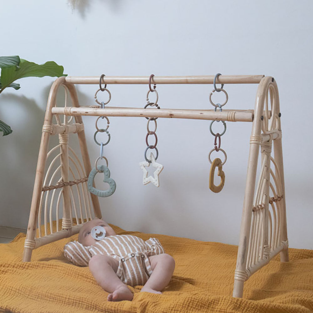 Bibs loops renkaat ja purulelut.